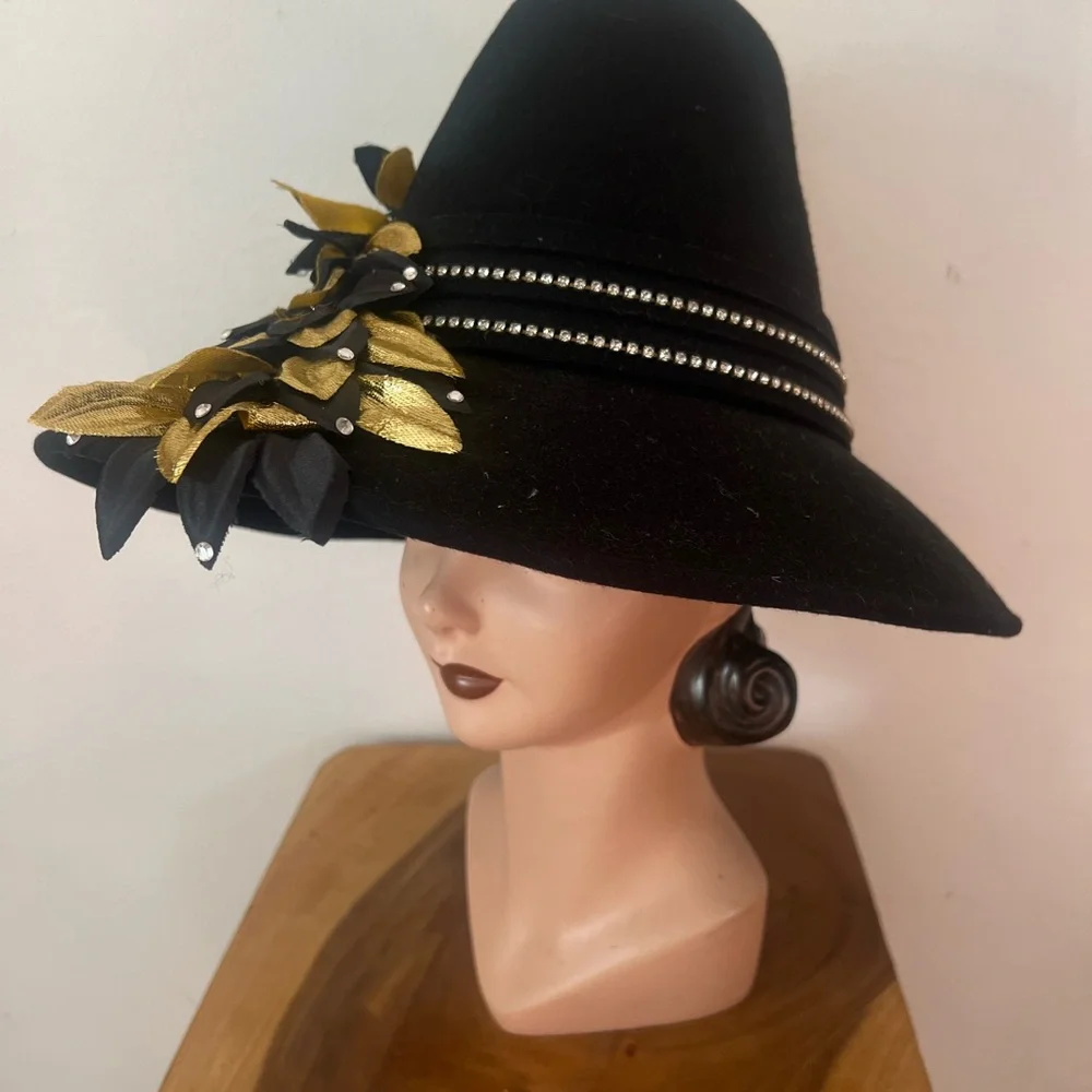 DEADSTOCK 90’s Vintage Black Wool Felt Fedora Gold Leaf Rhinestones Women's Hat - Picture 11 of 16